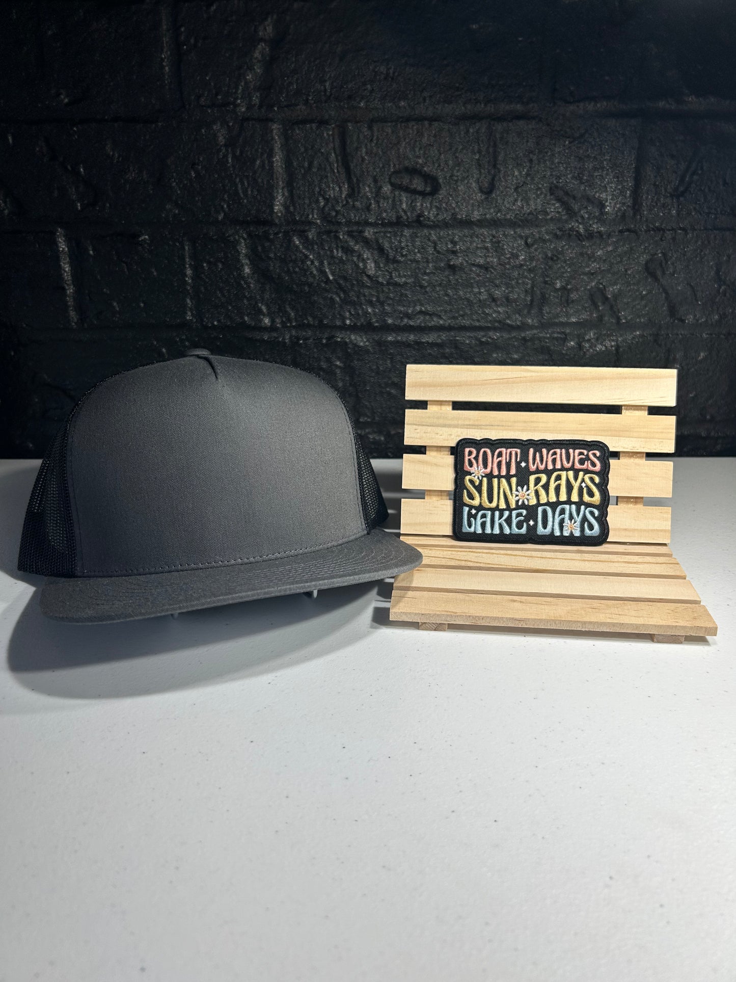 Boat waves sun rays lake days